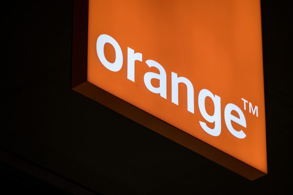 Congo bans Orange, Airtel, Vodacom executive travel in tax row